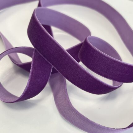 Dekoratyvinė veliūrinė juostelė, 16 mm, violetinė — siuvimo juostelė | Trys Pelėdos