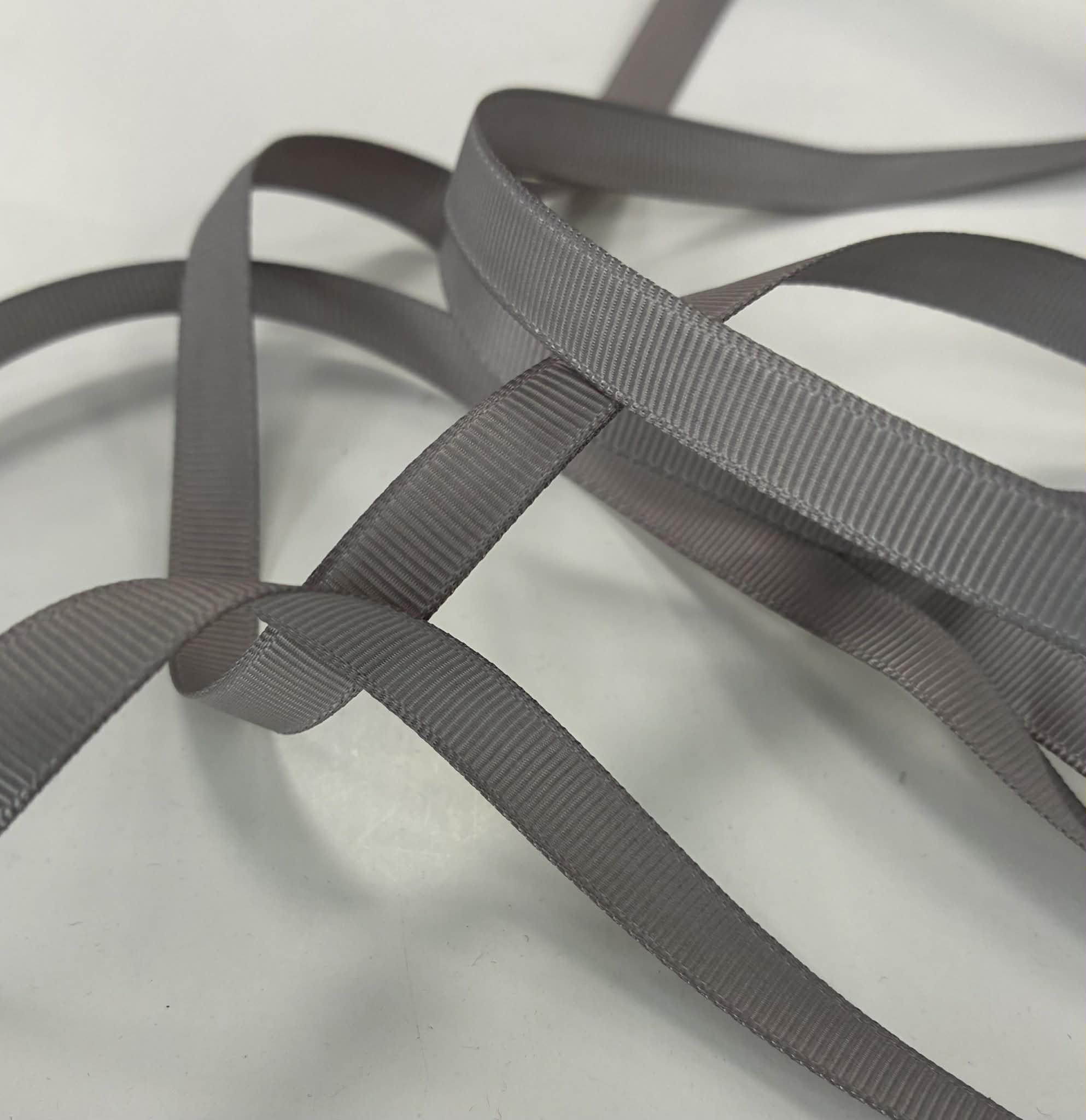 Grosgrain juostelė, 9 mm Pilka 24
