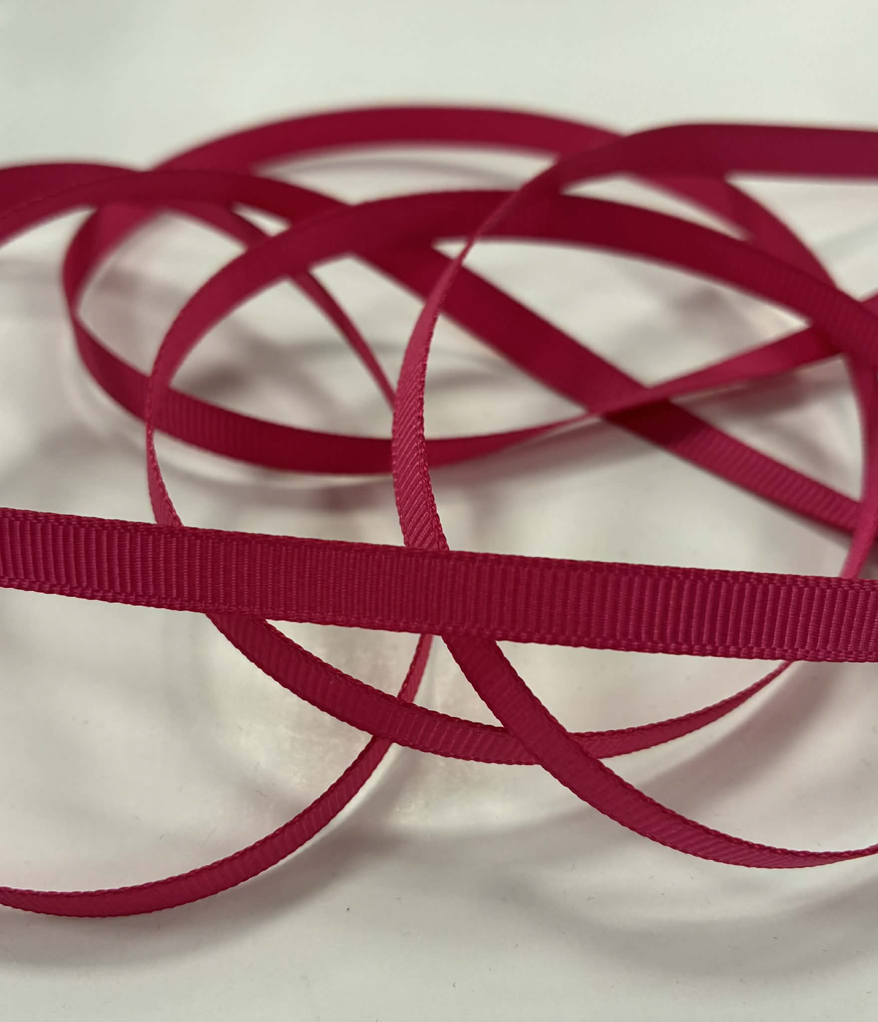 Grosgrain juostelė, 6 mm Ryški rožinė 06 Grosgrain juostelė, 6 mm Ryški rožinė 06