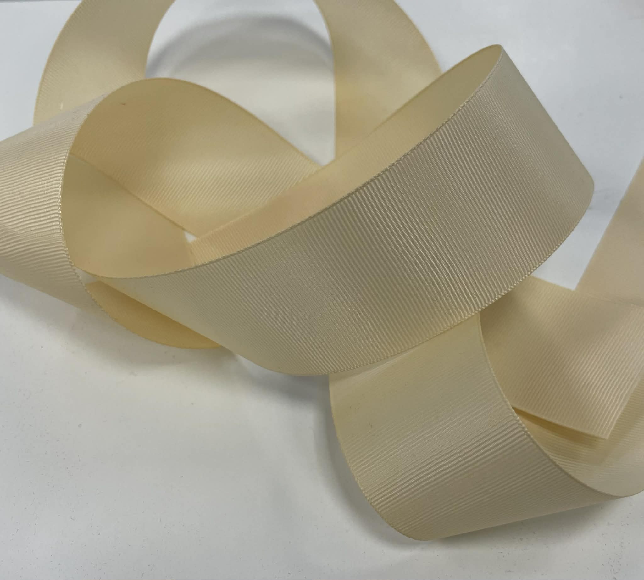 Grosgrain juostelė 50 mm, Auksinė — siuvimo juostelė | Trys Pelėdos