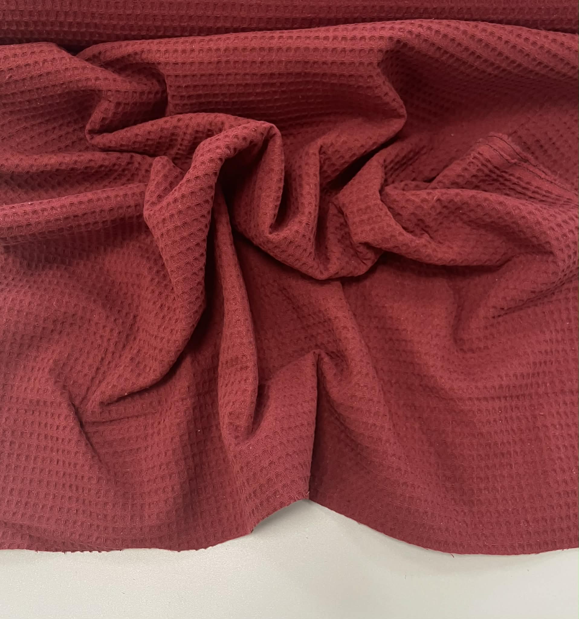 Vaflinis audinys, Šviesus bordo