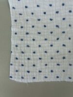 Medvilninis double gauze muslinas Baltas su melsvais taškiukais