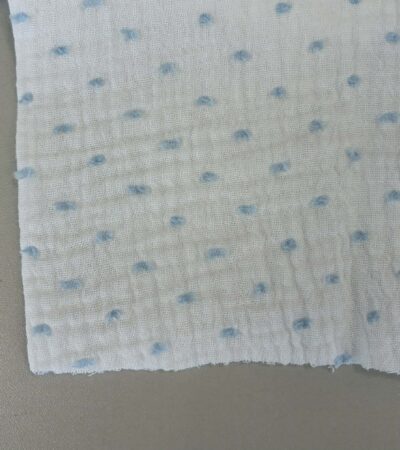 Medvilninis double gauze muslinas Baltas su žydrais taškiukais