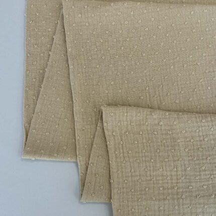 Medvilninis double gauze muslinas Smėlinis su taškiukais