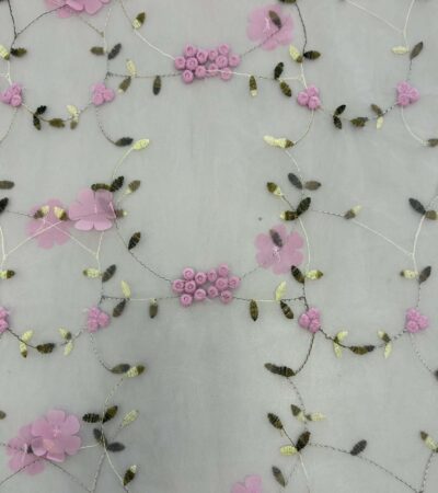 Siuvinėtas tiulis su gėlytėmis, rožinis