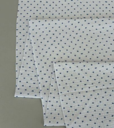 Medvilninis double gauze muslinas Baltas su melsvais taškiukais
