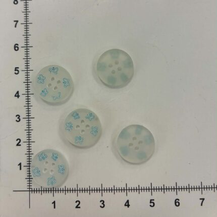 Saga su žydrais drugeliais kraštuose