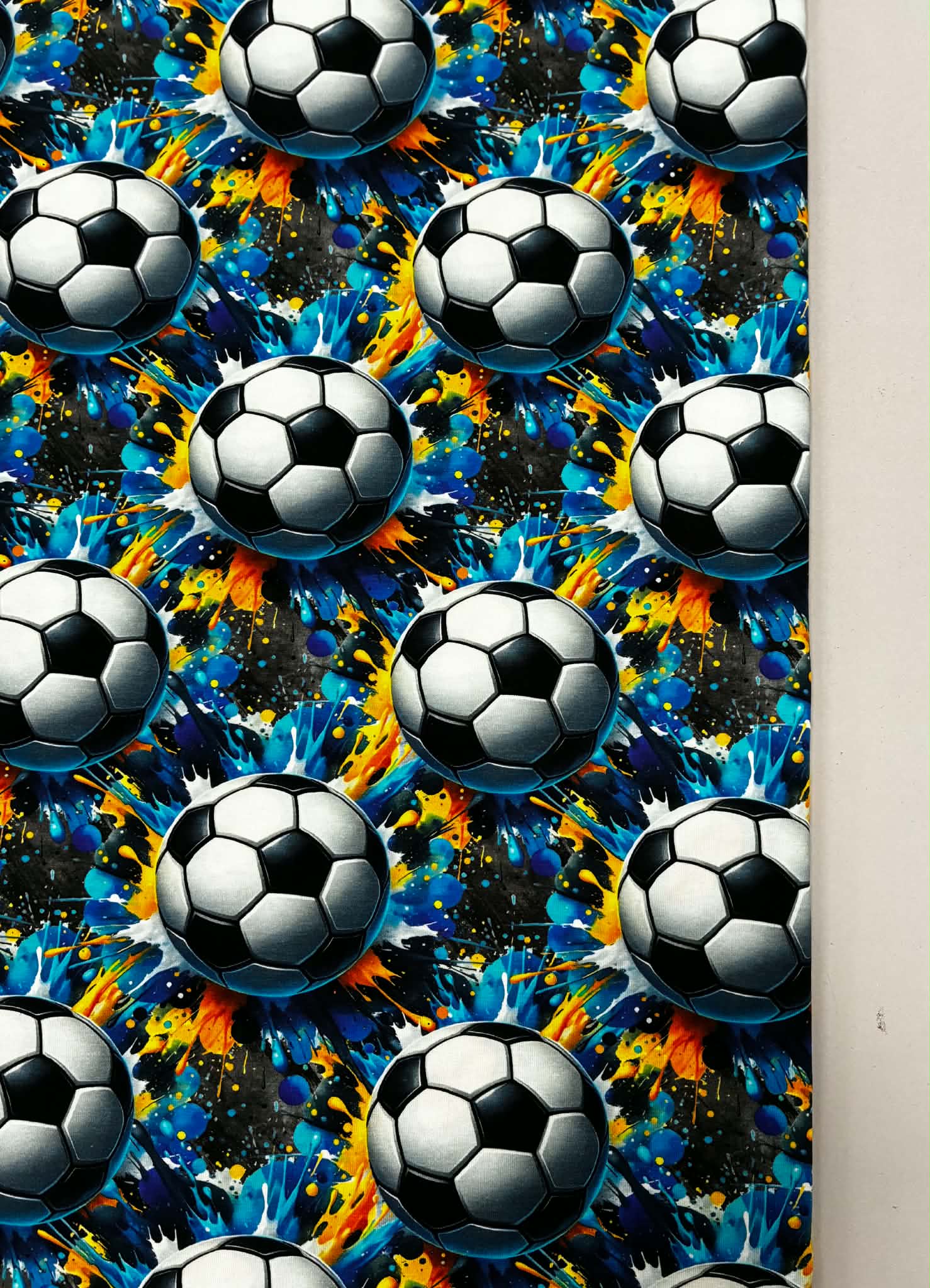 Jersio trikotažas su skaitmenine spauda Futbolo kamuoliai Jersio trikotažas su skaitmenine spauda Futbolo kamuoliai